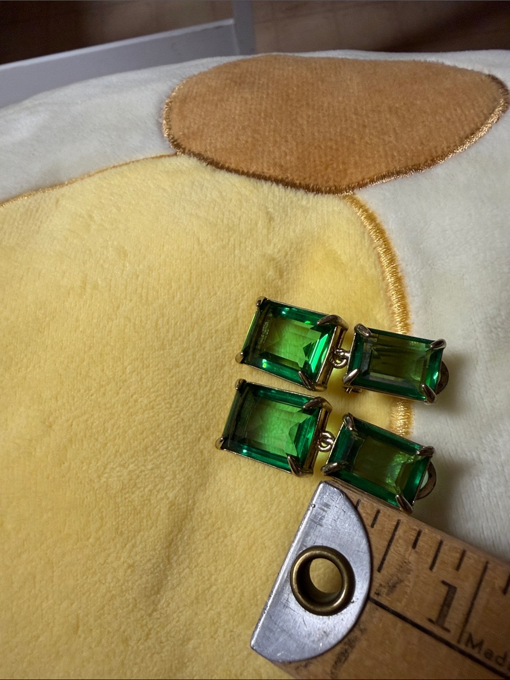 Heidi Daus Deep Green Rectangular Swarovski Drop Earrings - Picture 4 of 9